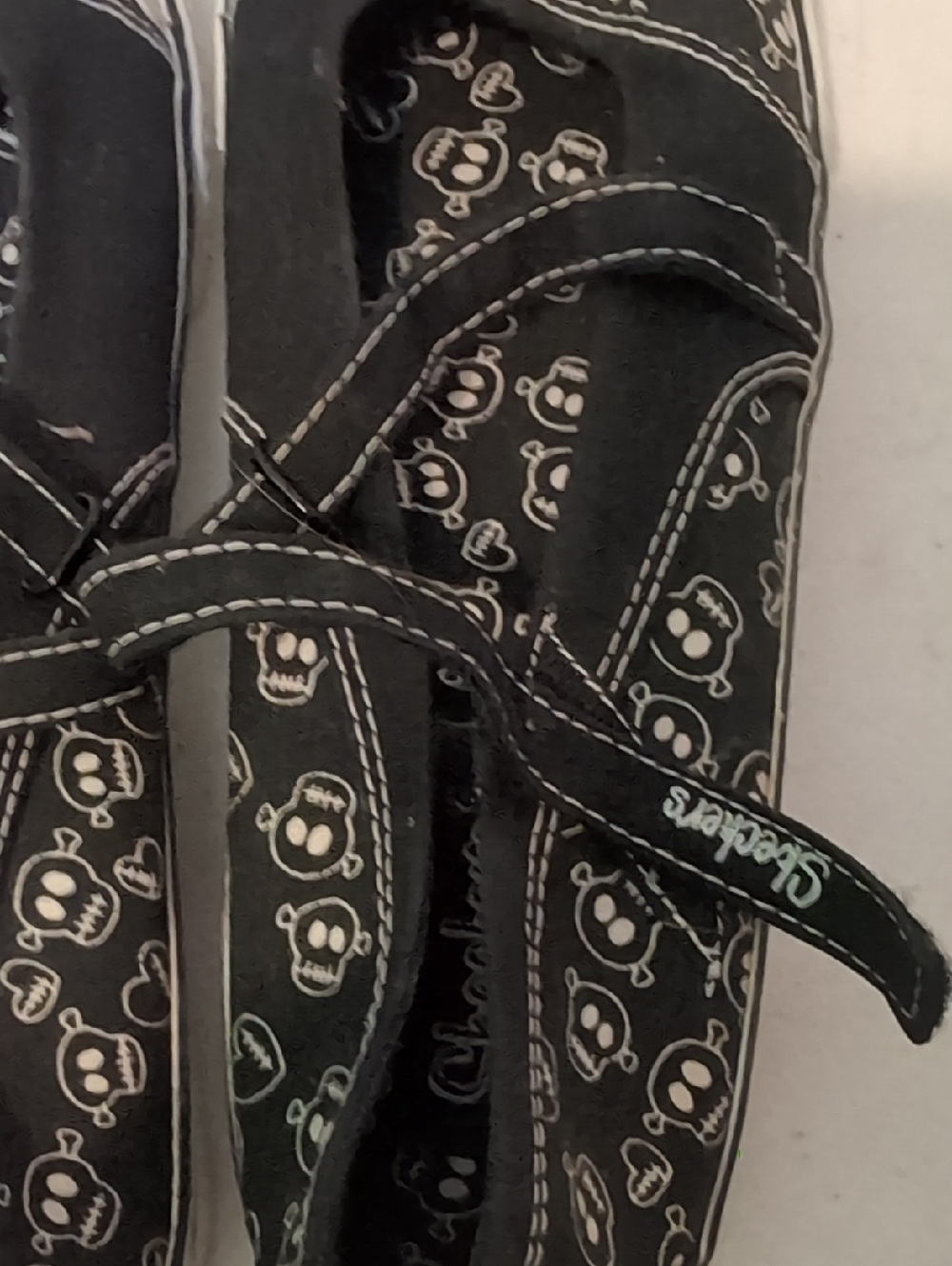 Women's Skechers Goth Black Skull Print Mary Jane Sneakers Like New Size 8.5 - Picture 7 of 8
